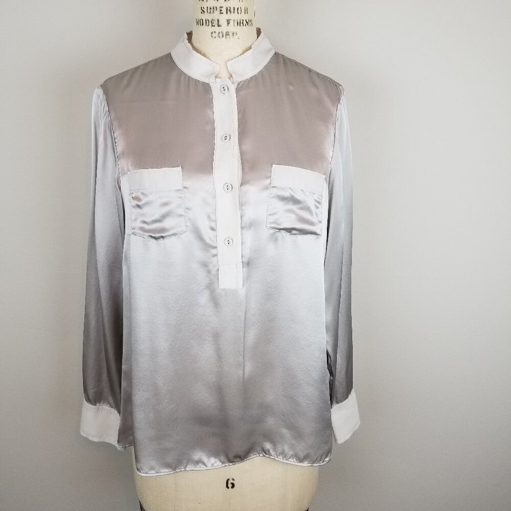 Banana Republic Grey 100% Silk Long Sleeve Button Front Blouse Petite Large
